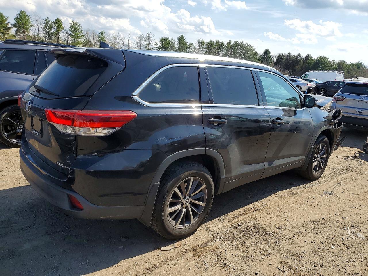 2019 TOYOTA HIGHLANDER