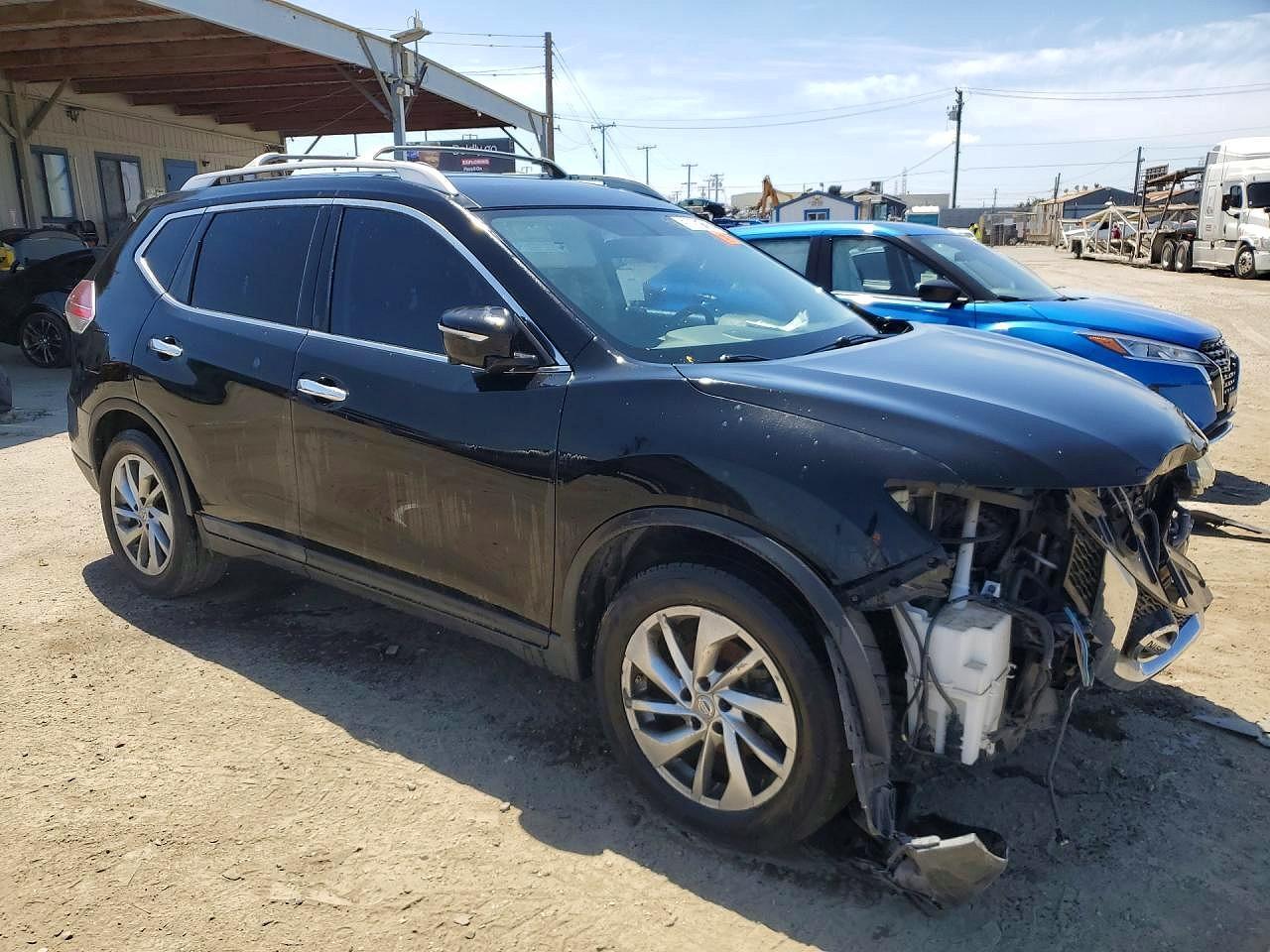 2015 NISSAN ROGUE