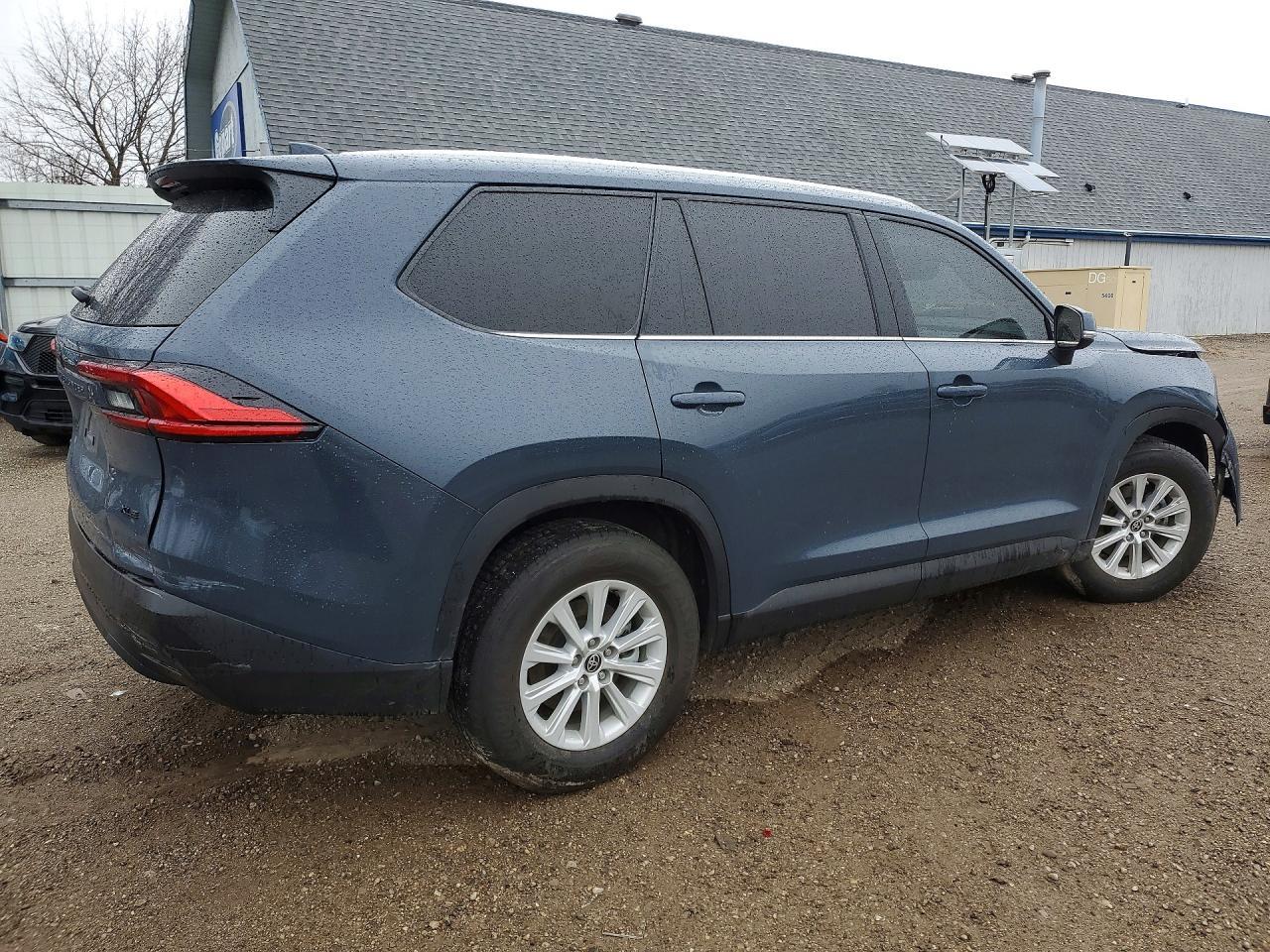 2024 TOYOTA HIGHLANDER