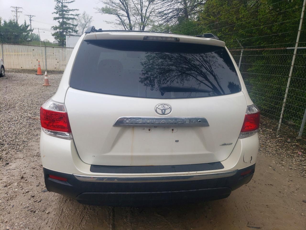2013 TOYOTA HIGHLANDER