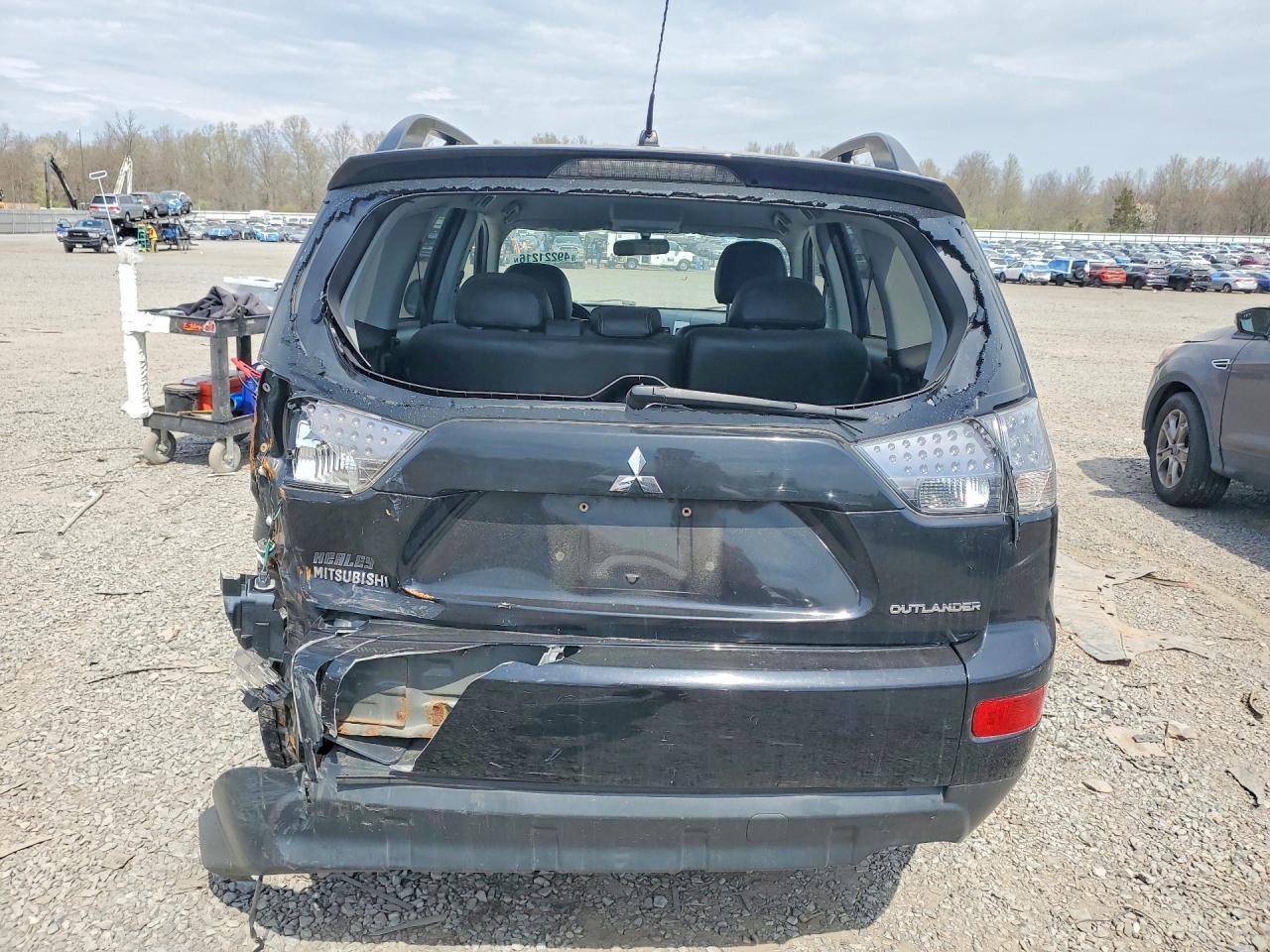 2009 MITSUBISHI outlander