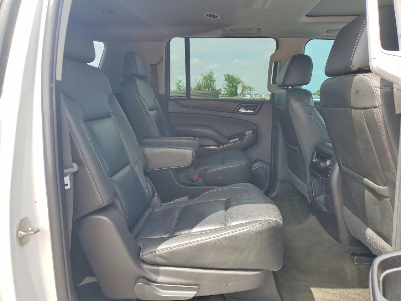 2018 CHEVROLET Suburban
