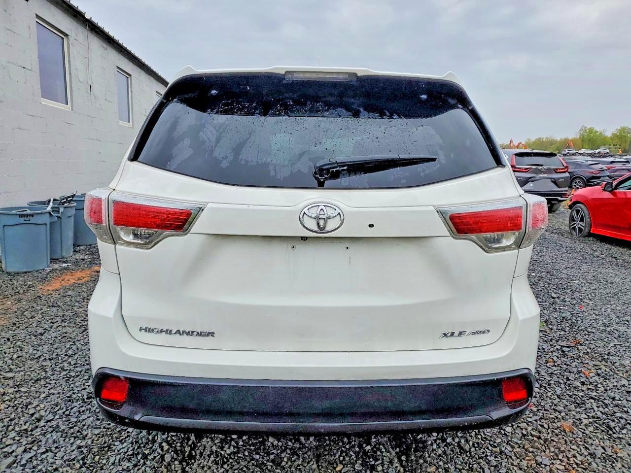 2015 TOYOTA HIGHLANDER