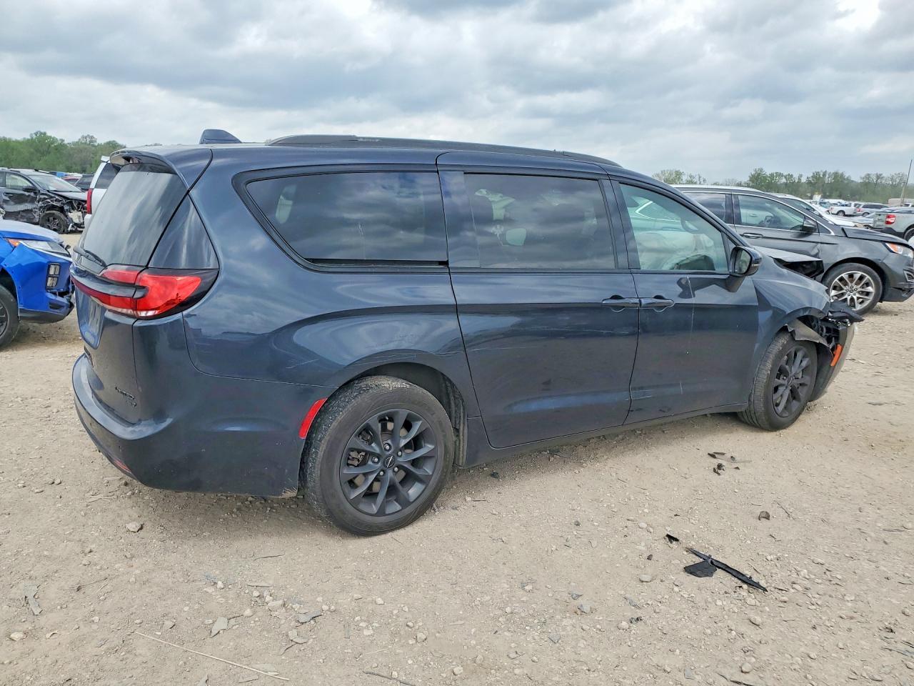 2021 CHRYSLER Pacifica