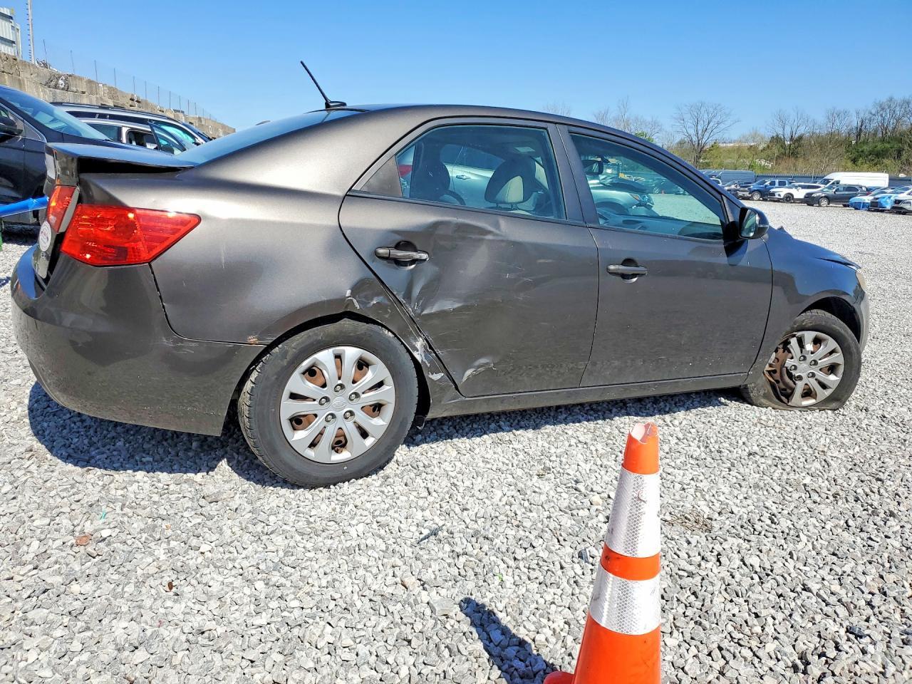 2011 KIA FORTE