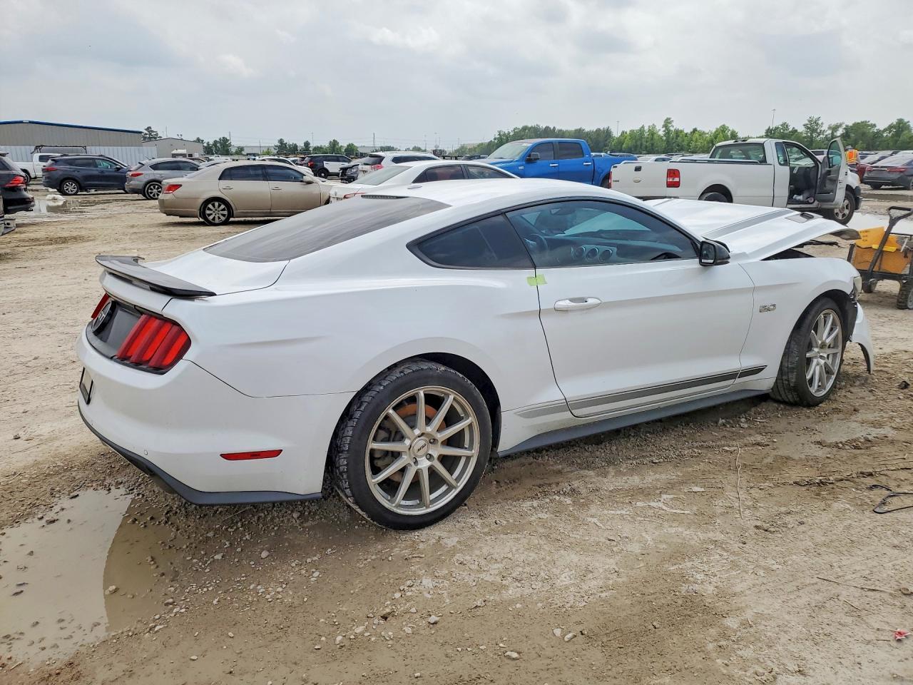 2016 FORD MUSTANG