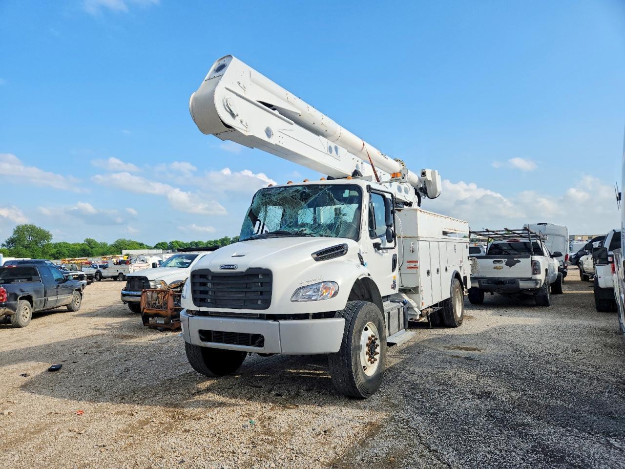 2025 FREIGHTLINER M2 106