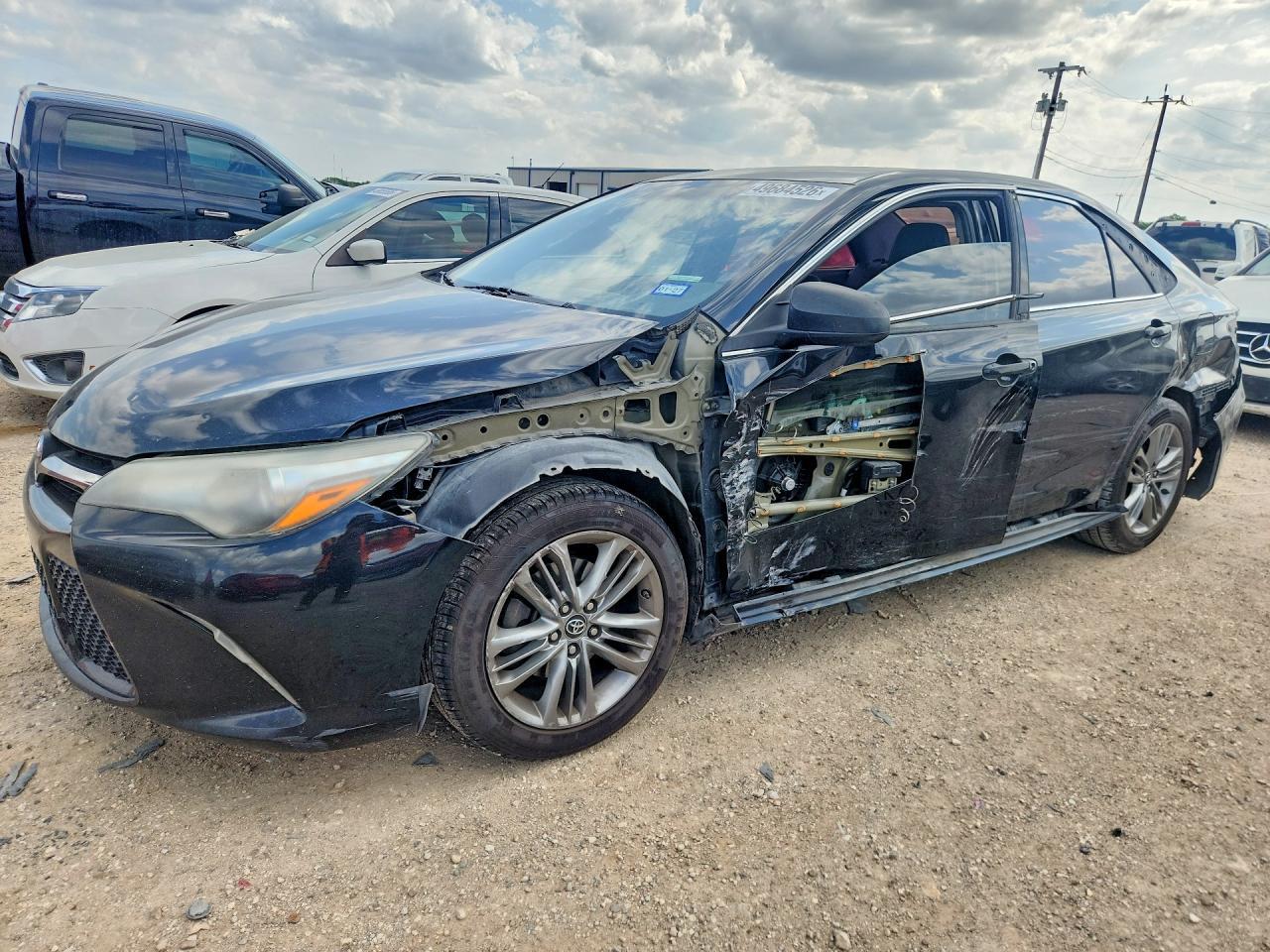 2017 TOYOTA CAMRY