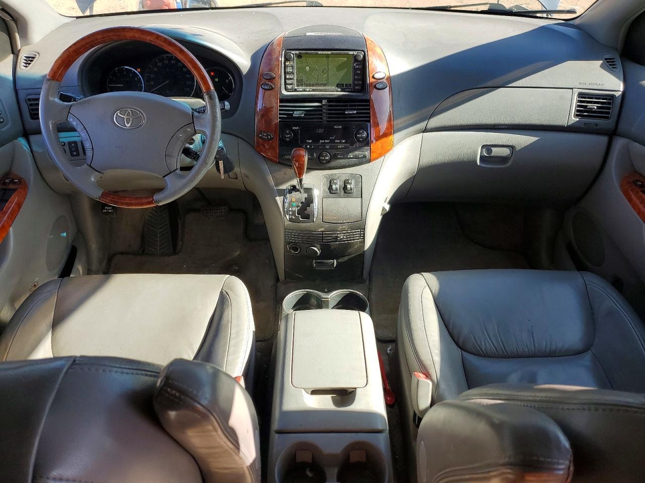 2008 TOYOTA SIENNA