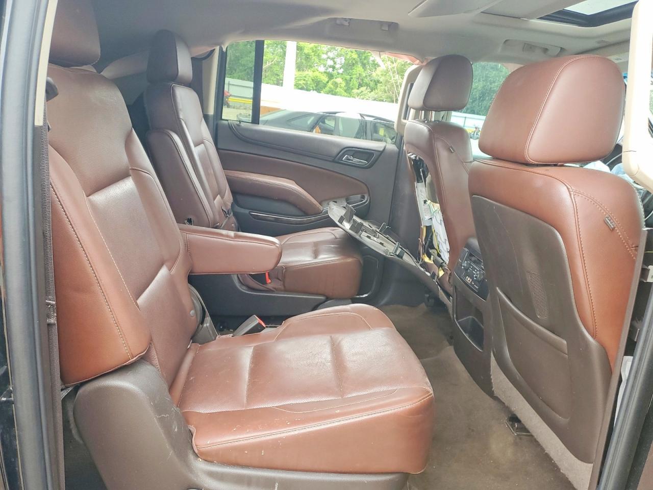 2015 CHEVROLET Suburban