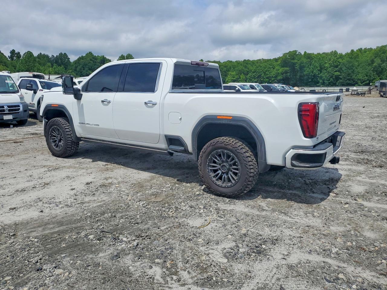 2024 GMC Sierra
