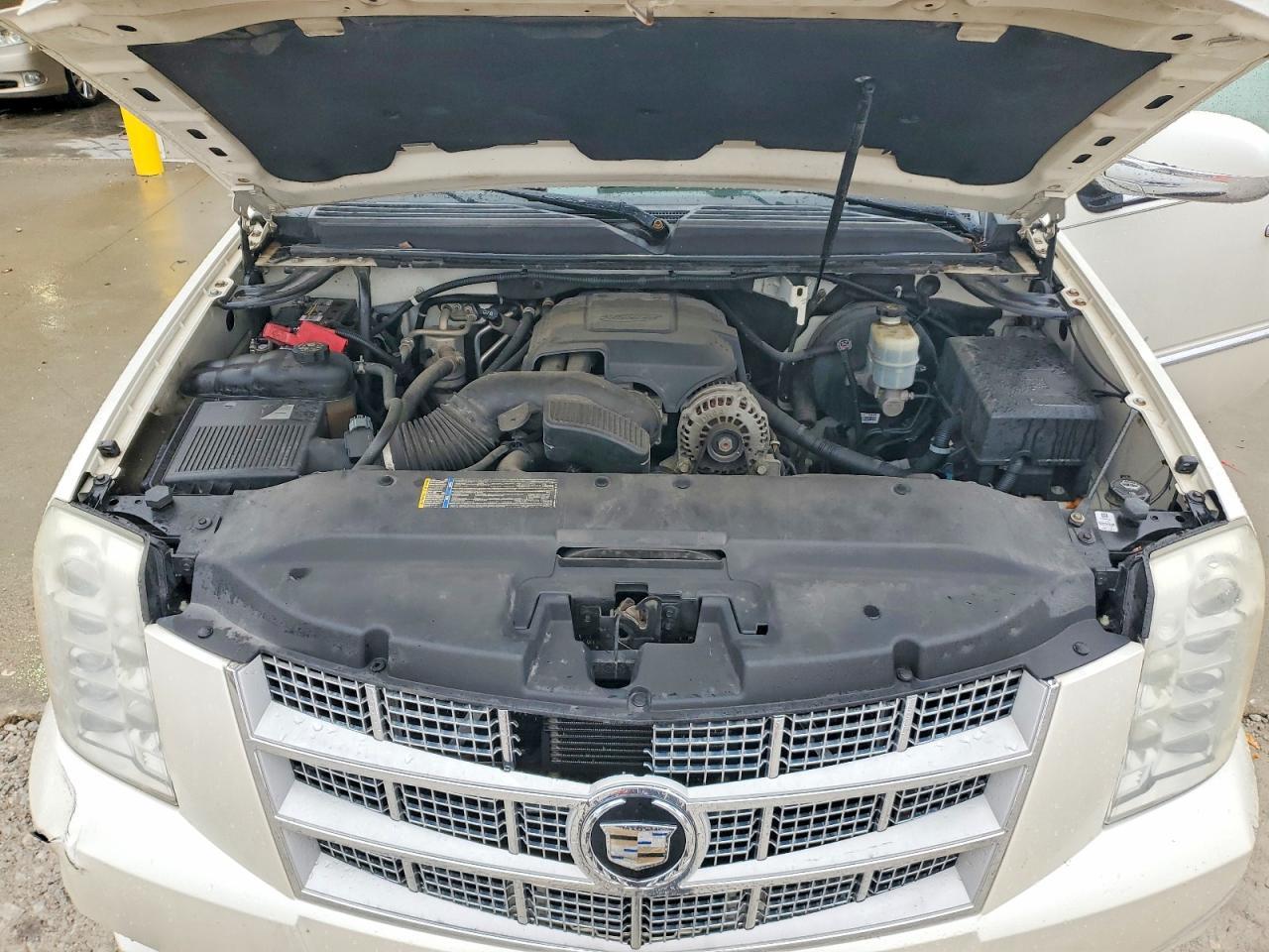 2010 CADILLAC Escalade ESV