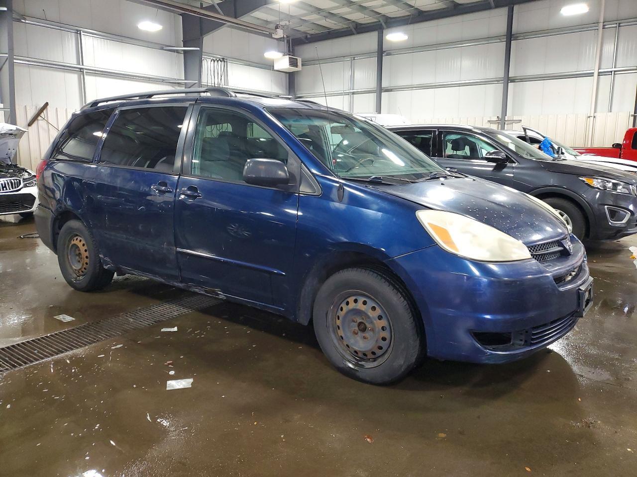 2005 TOYOTA SIENNA
