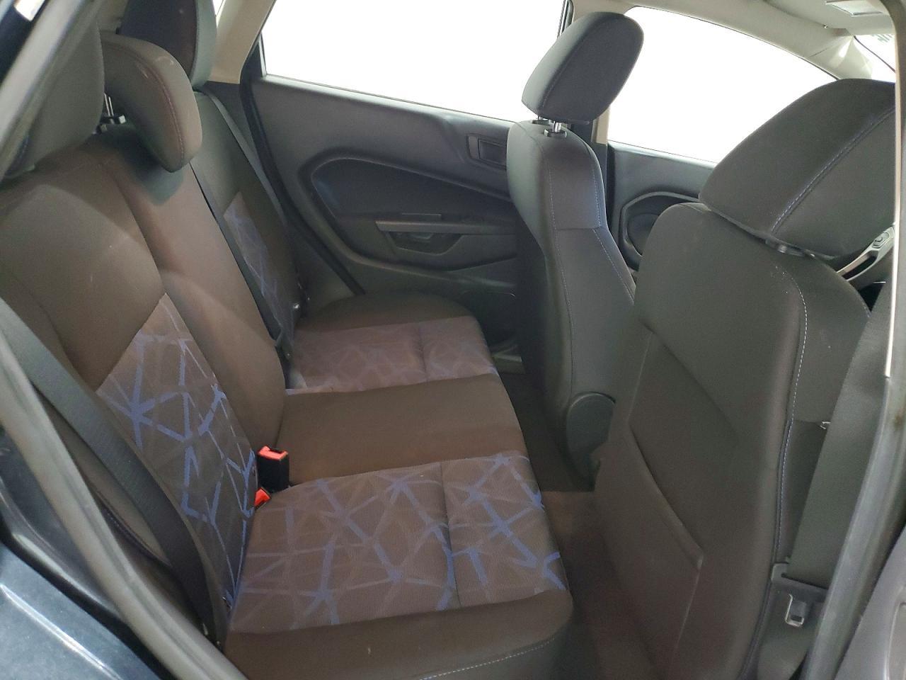 2011 FORD Fiesta