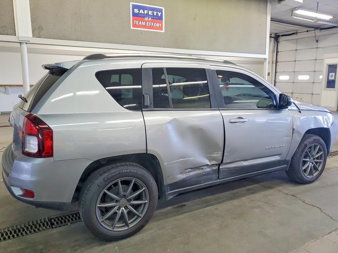 2015 JEEP Compass