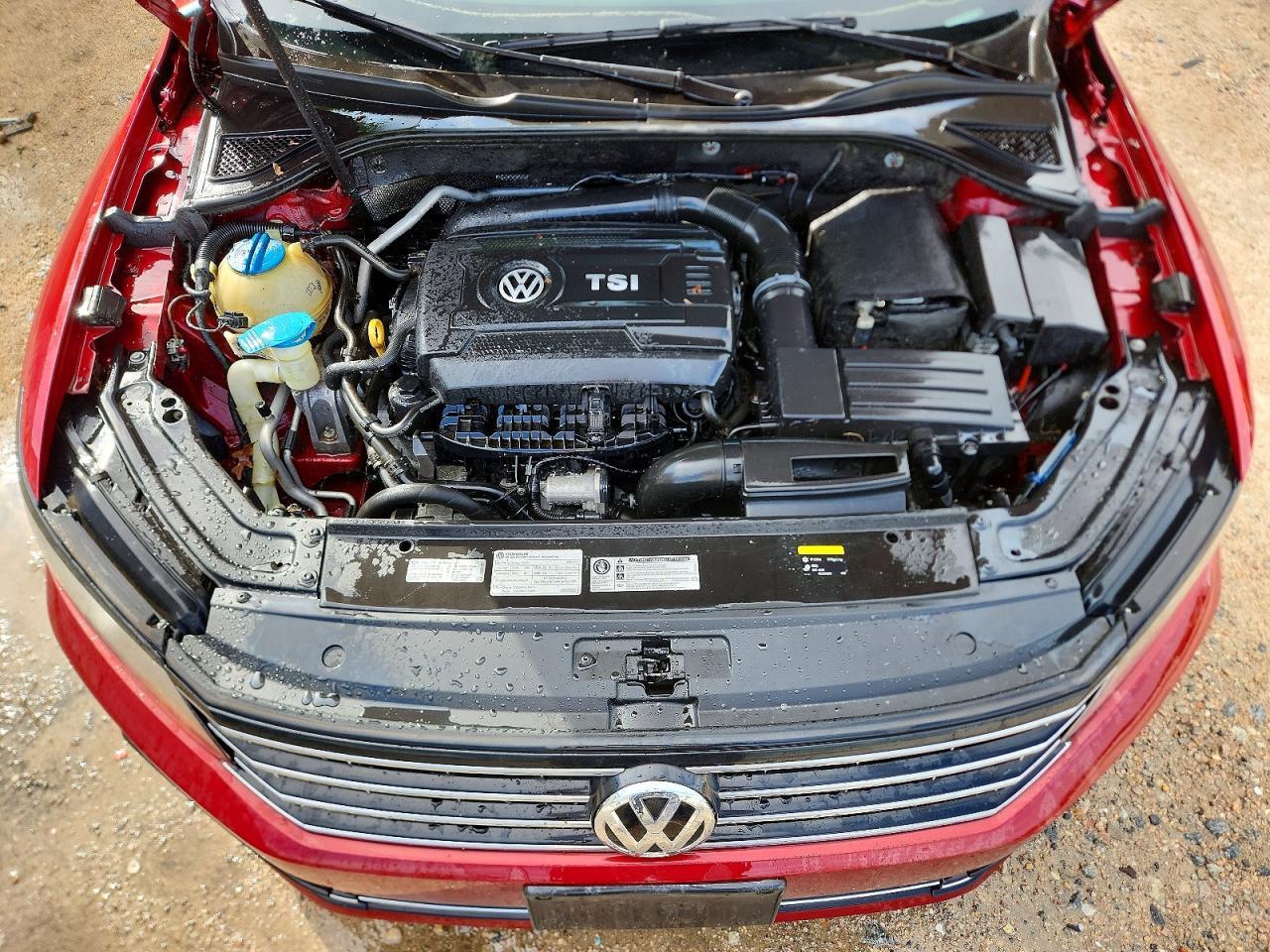 2016 VOLKSWAGEN Passat