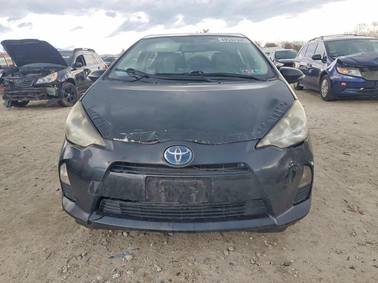 2013 TOYOTA Prius c
