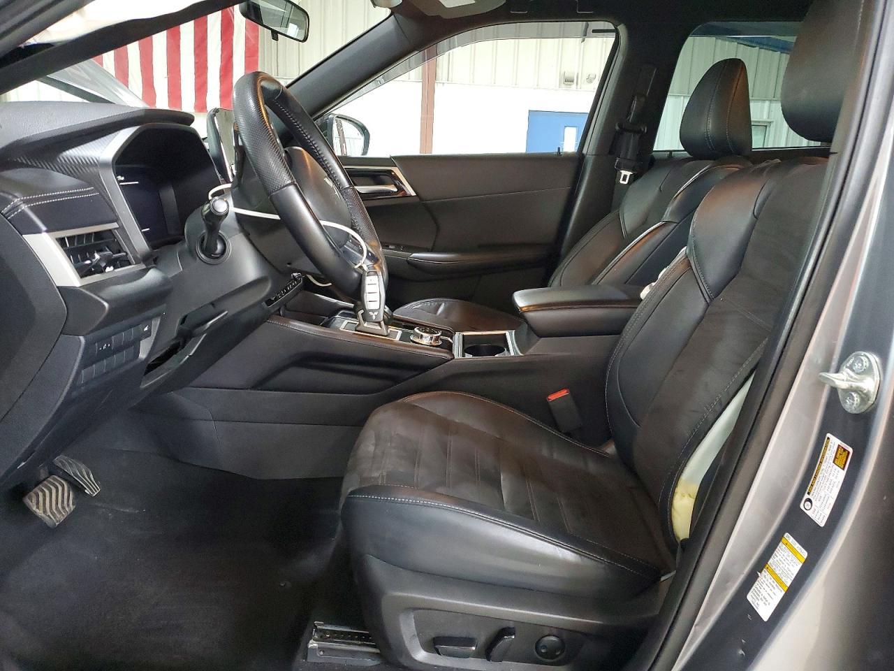 2023 MITSUBISHI outlander