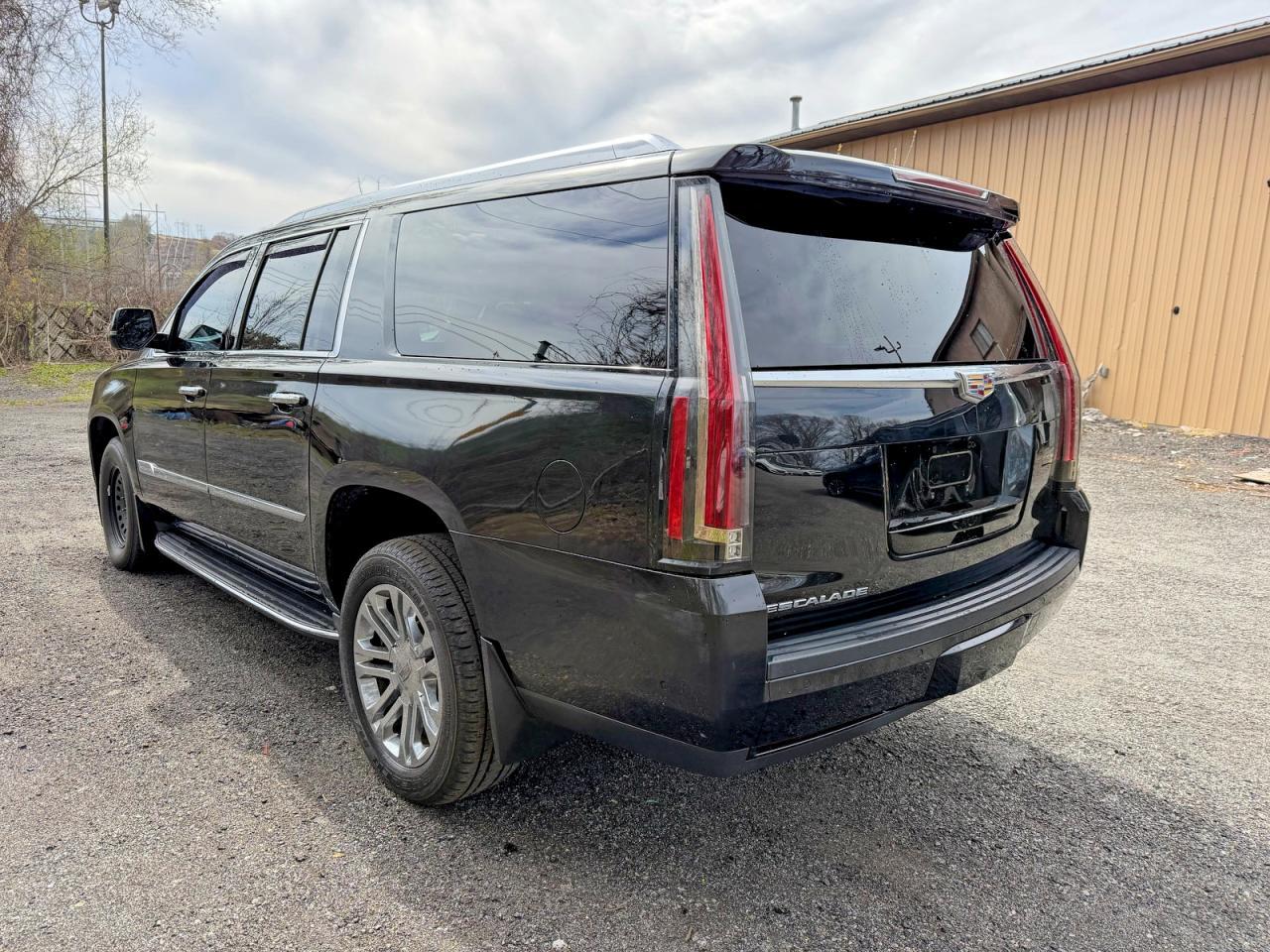 2019 CADILLAC Escalade ESV