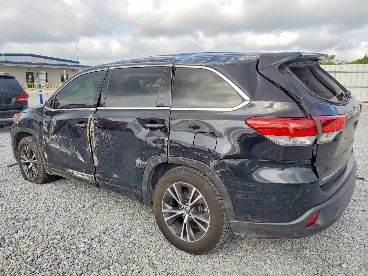 2018 TOYOTA HIGHLANDER