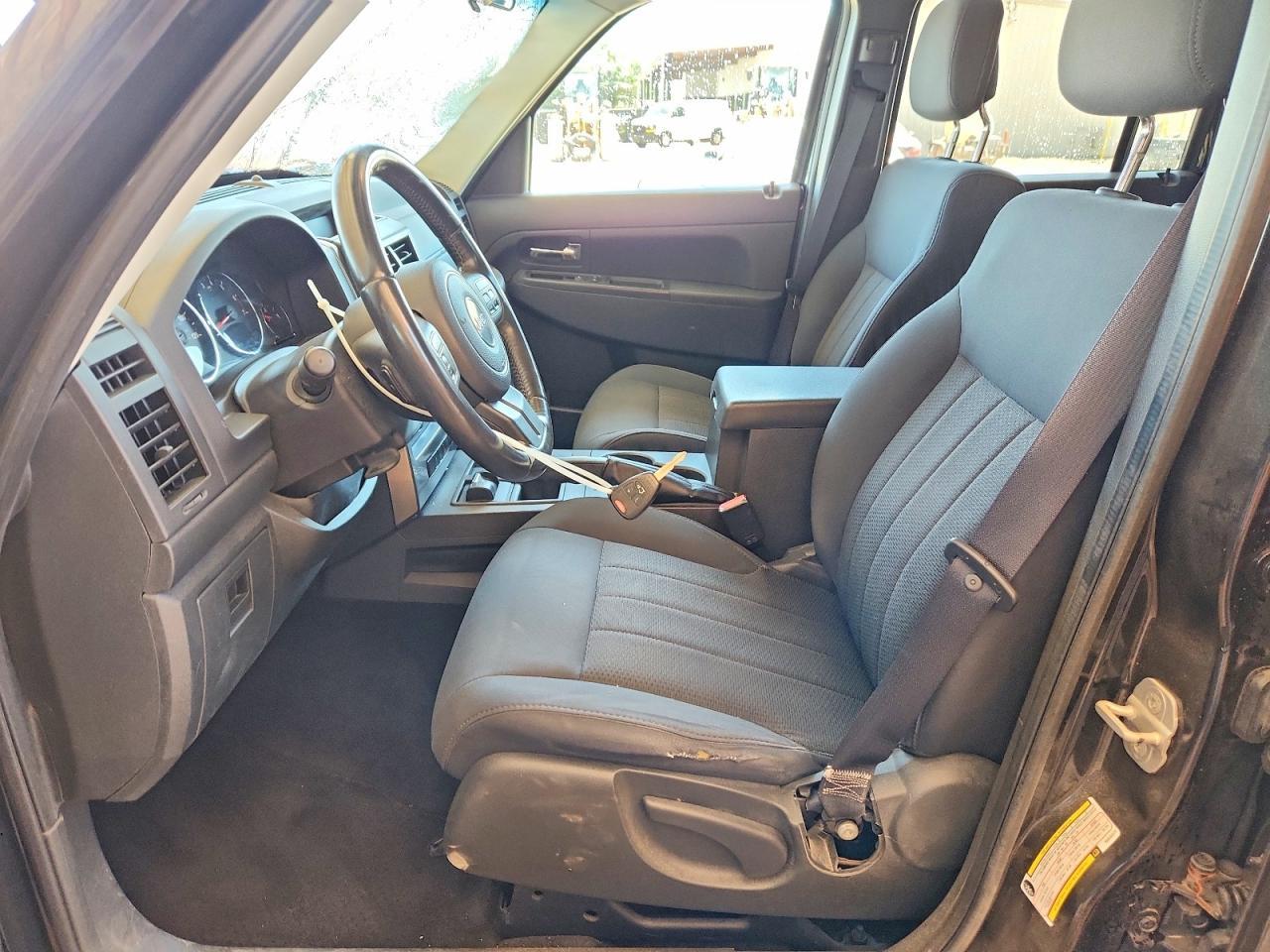 2011 JEEP Liberty