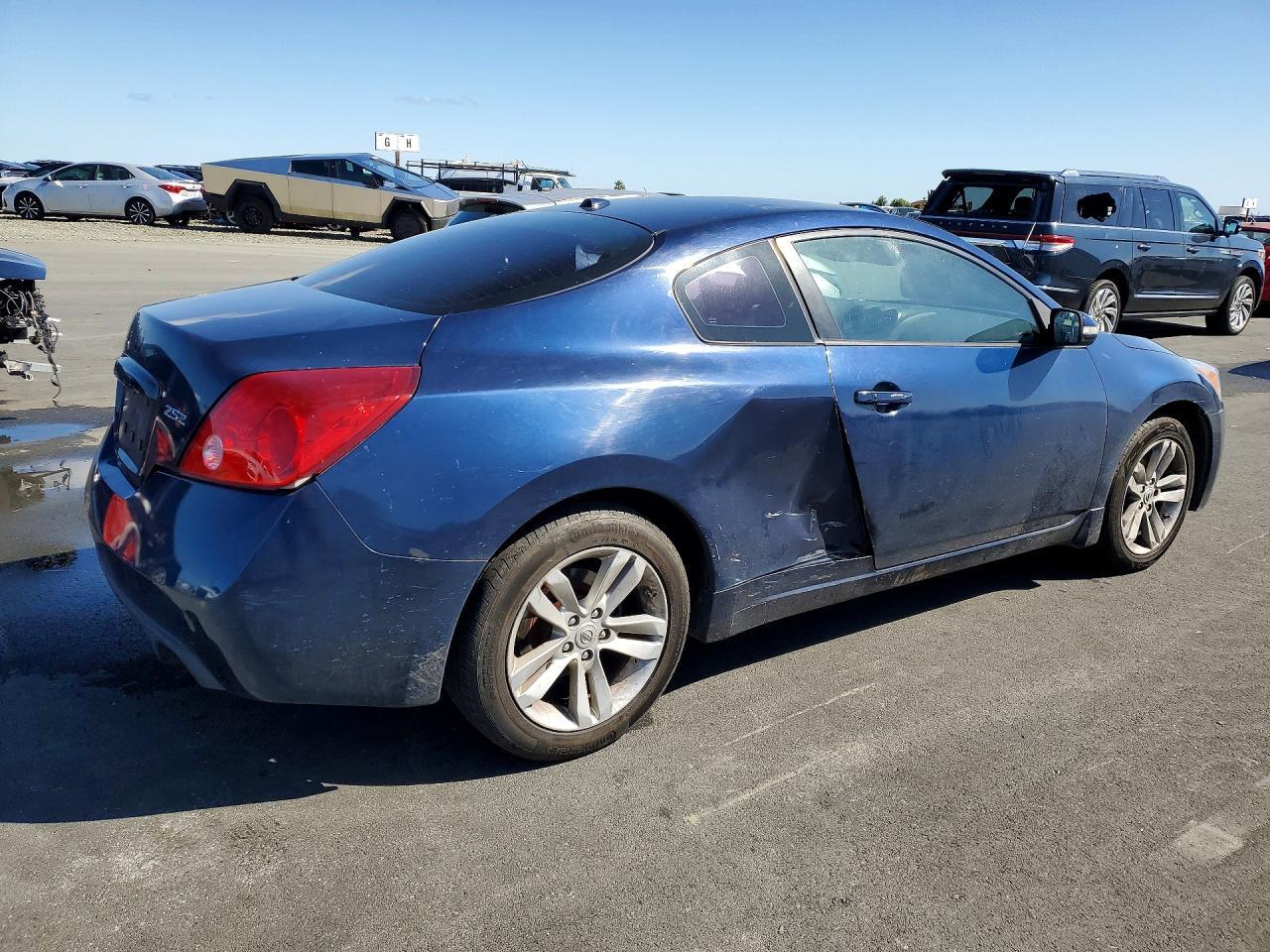2012 NISSAN ALTIMA