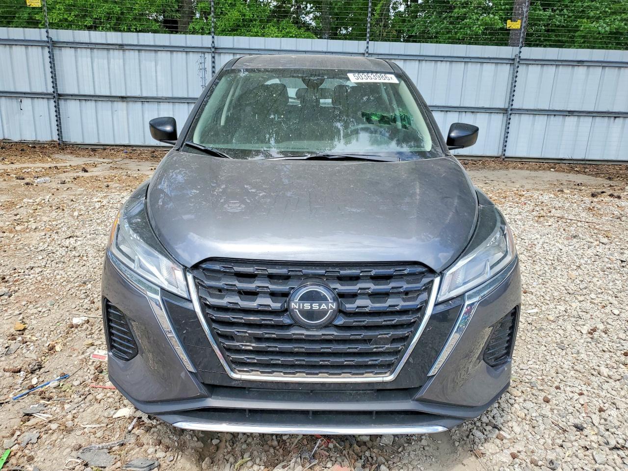2024 NISSAN KICKS