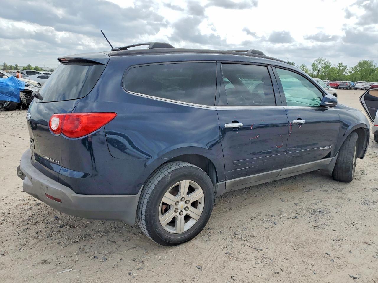 2010 CHEVROLET TRAVERSE