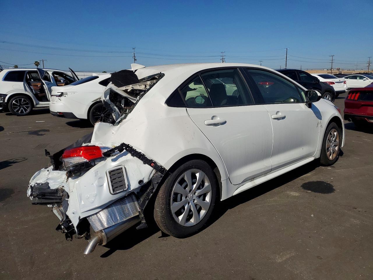 2025 TOYOTA COROLLA