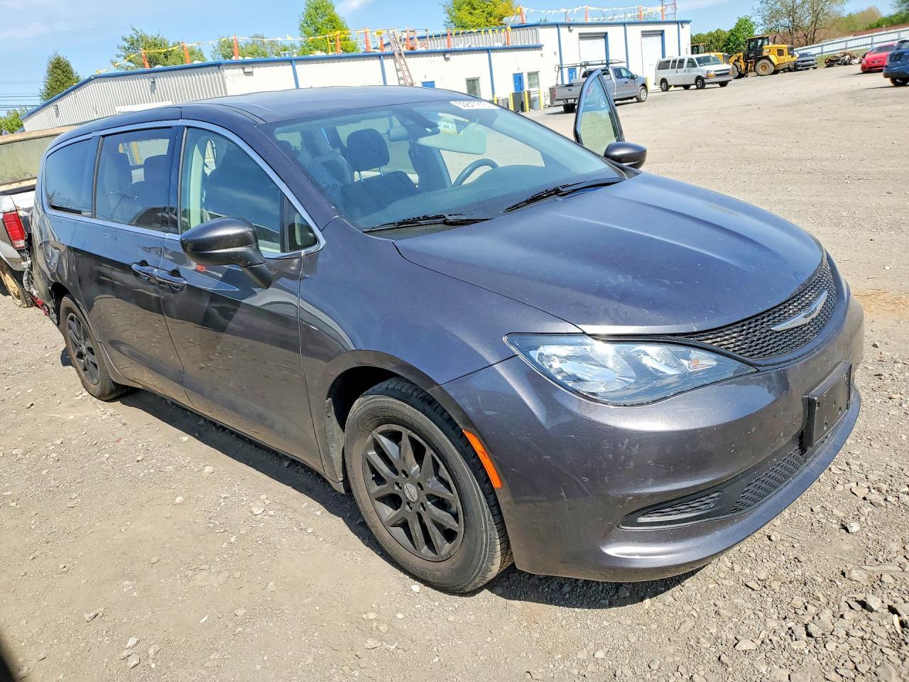 2022 CHRYSLER Voyager