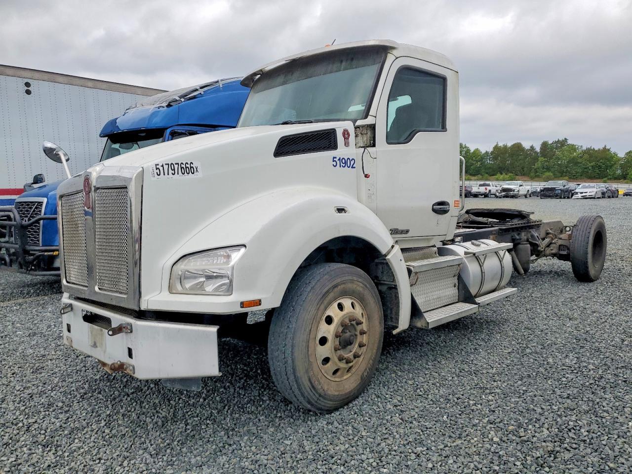 2018 KENWORTH T880
