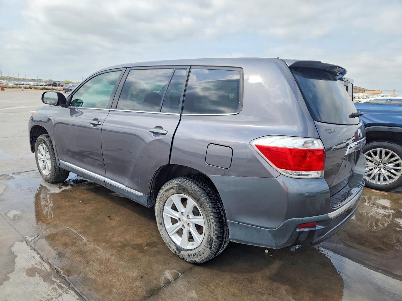 2013 TOYOTA HIGHLANDER