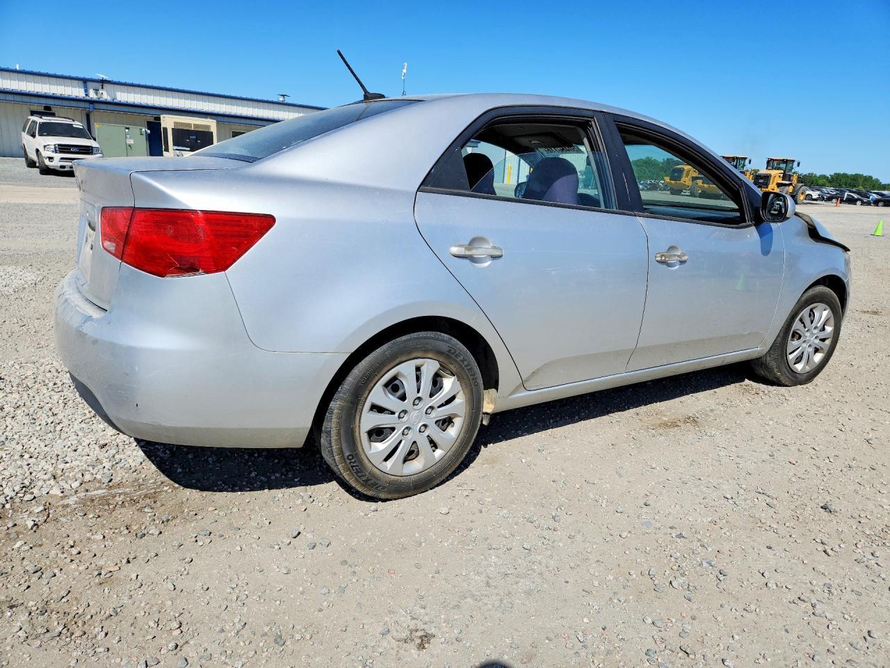 2010 KIA FORTE
