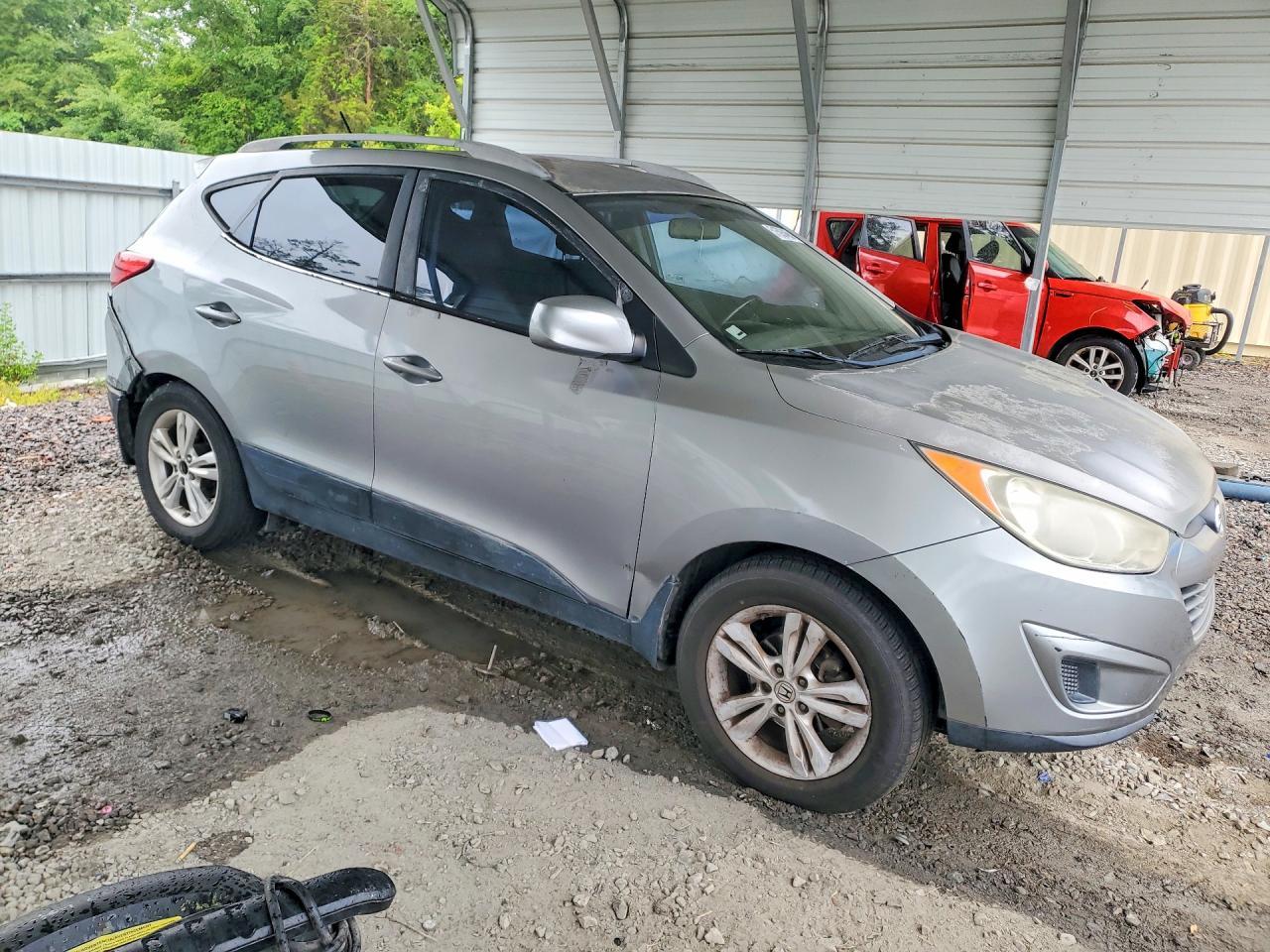 2011 HYUNDAI TUCSON