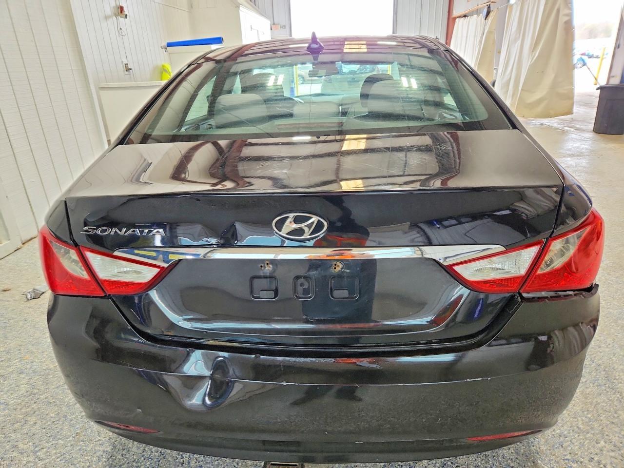 2011 HYUNDAI SONATA