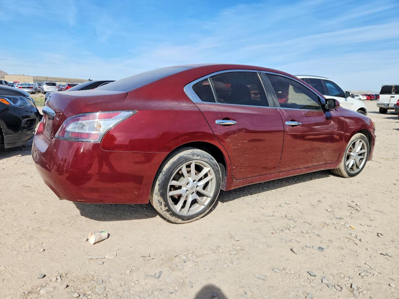 2012 NISSAN Maxima