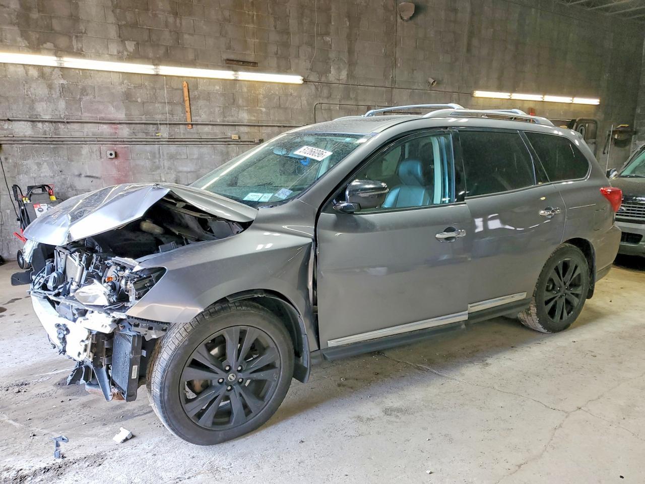 2017 NISSAN PATHFINDER