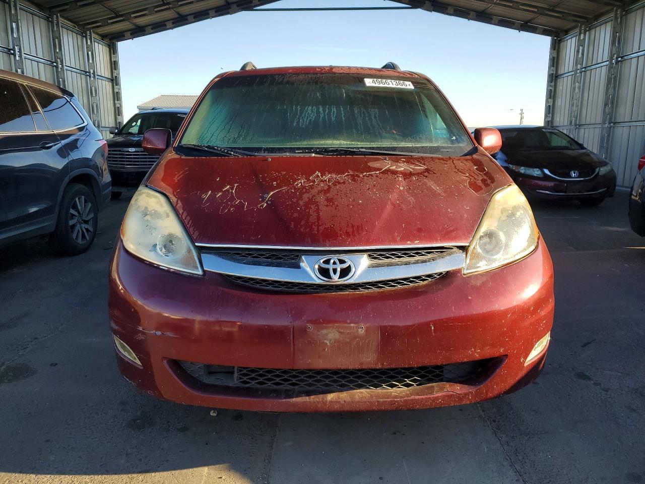 2009 TOYOTA SIENNA