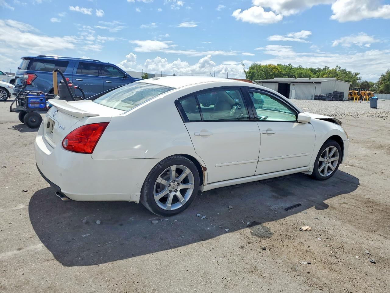 2008 NISSAN Maxima