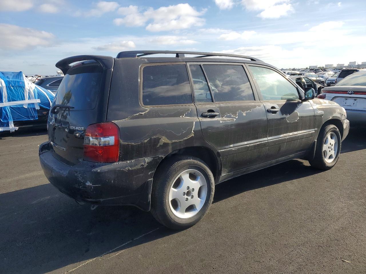 2005 TOYOTA HIGHLANDER