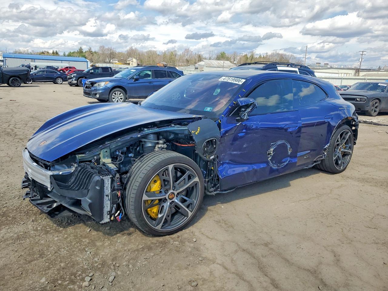 2022 PORSCHE Taycan