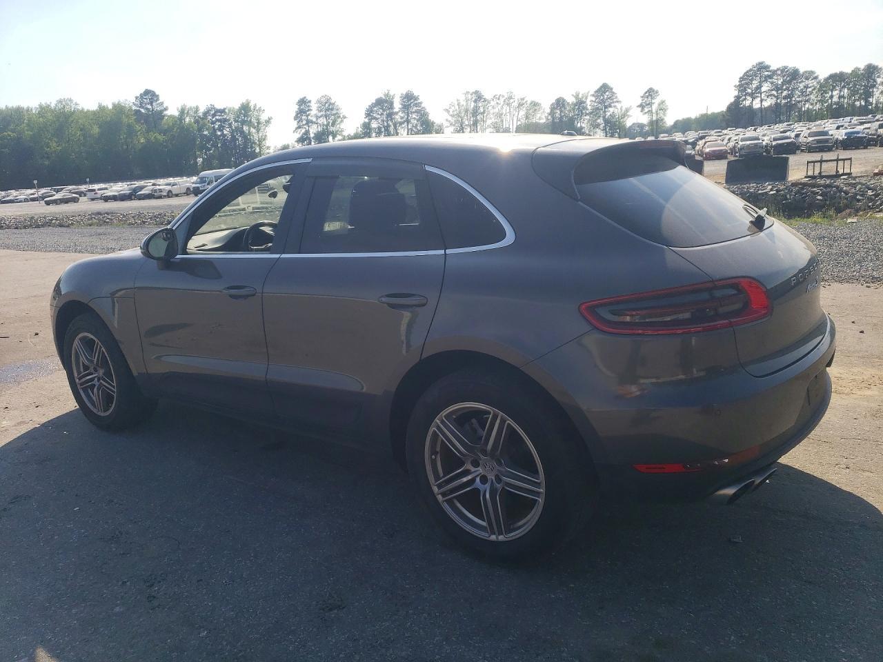 2015 PORSCHE Macan
