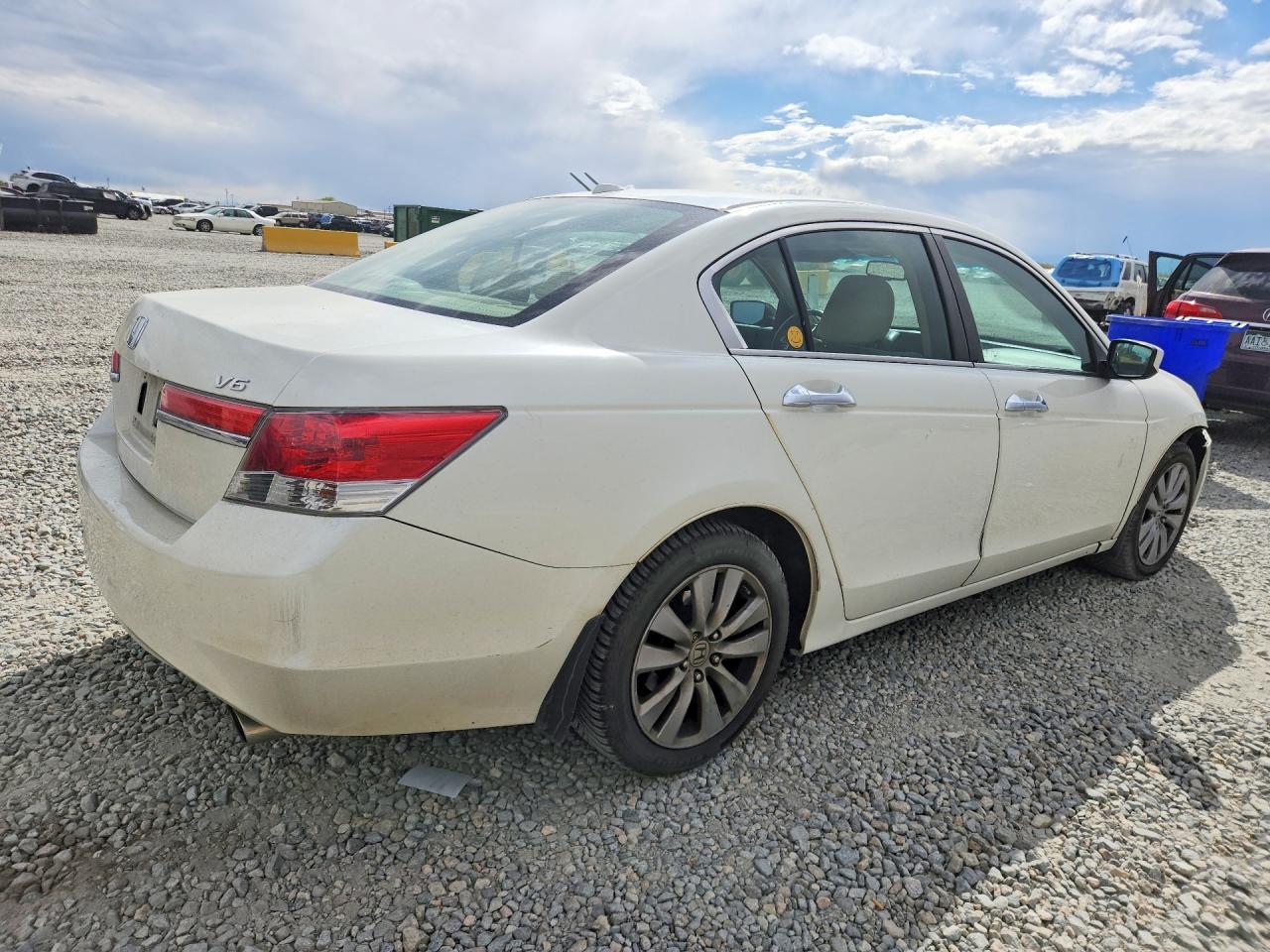 2011 HONDA ACCORD