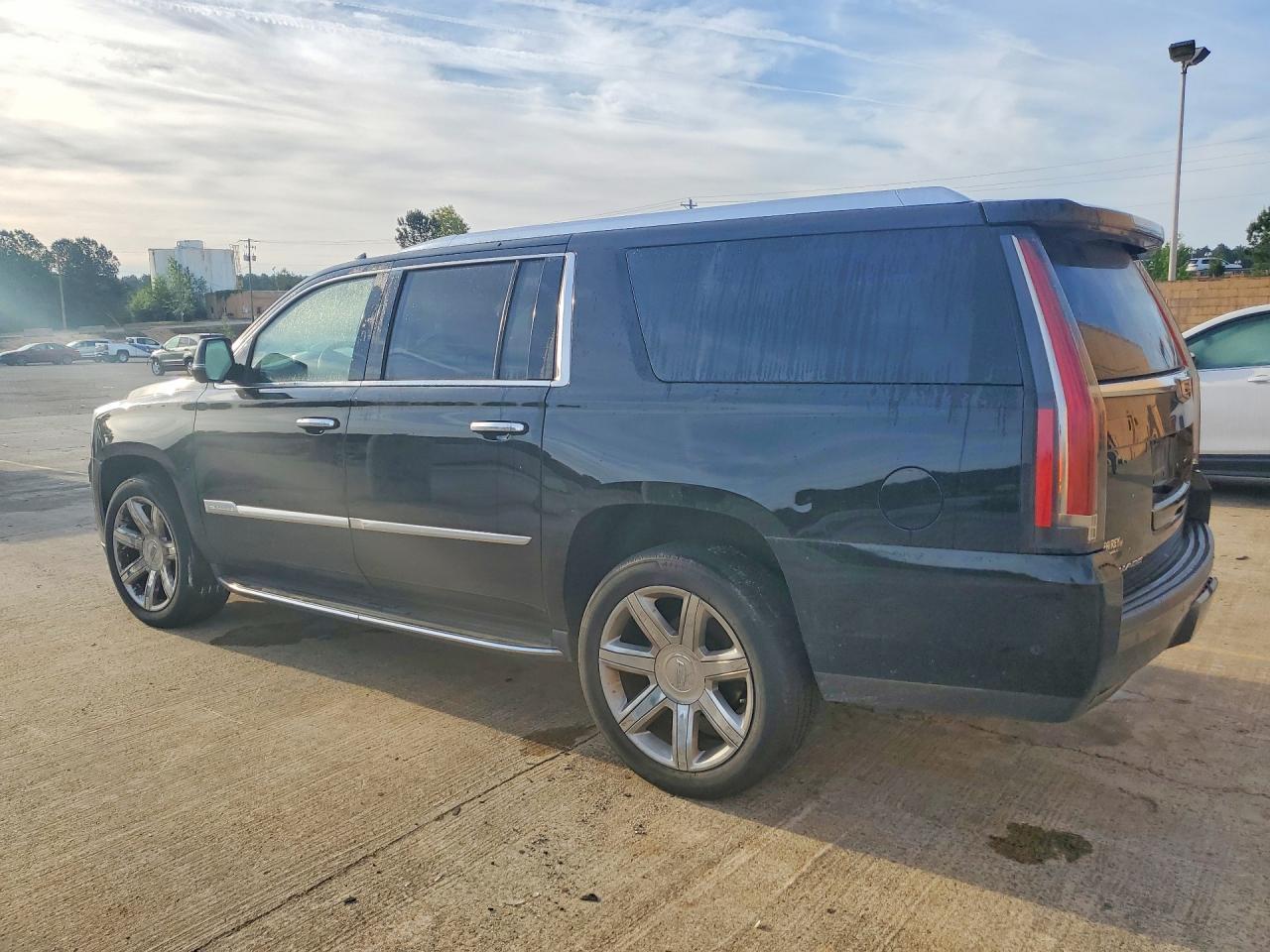 2017 CADILLAC Escalade ESV