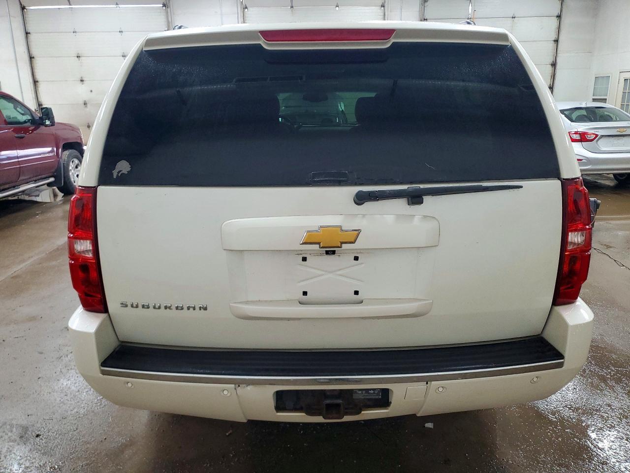 2014 CHEVROLET Suburban
