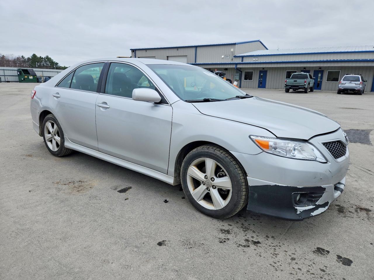 2011 TOYOTA CAMRY