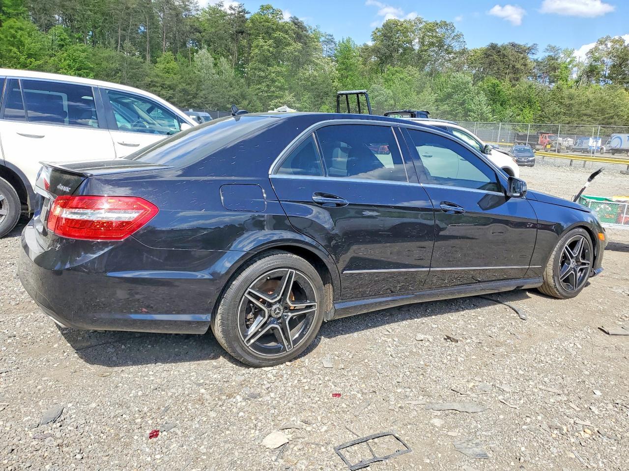 2011 MERCEDES-BENZ E-Class