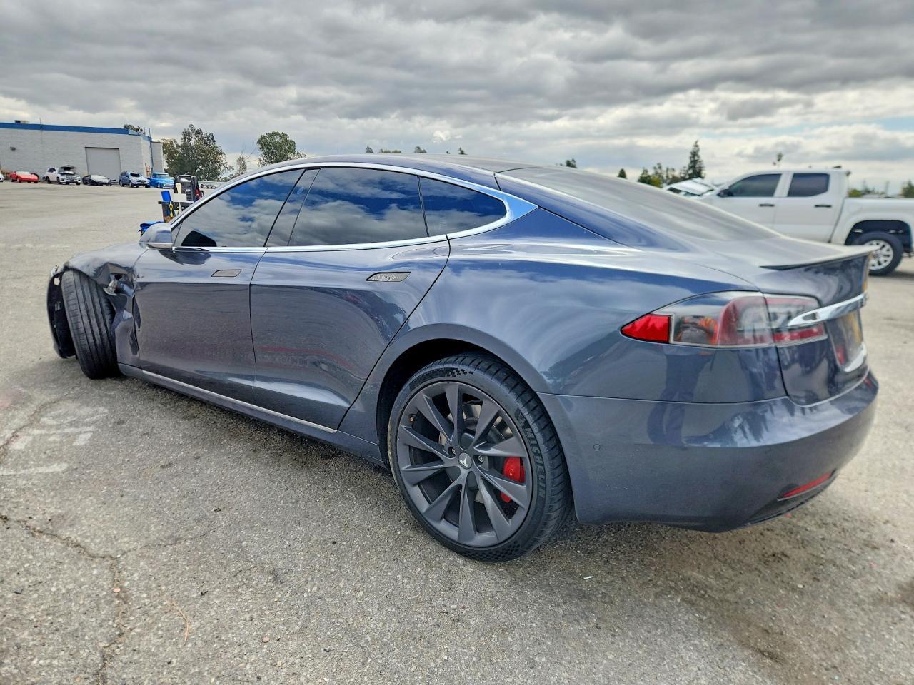 2020 TESLA MODEL S
