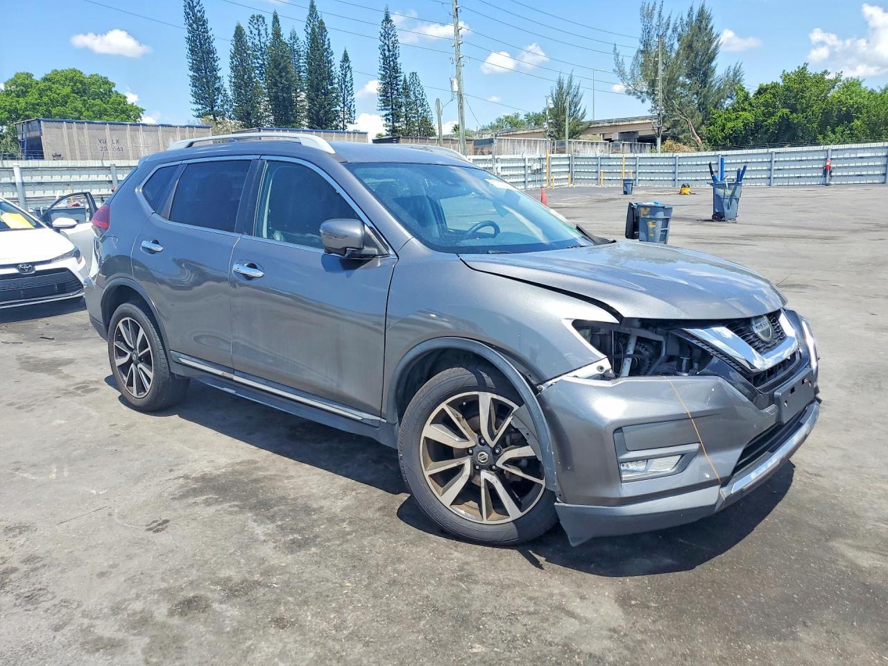 2019 NISSAN ROGUE