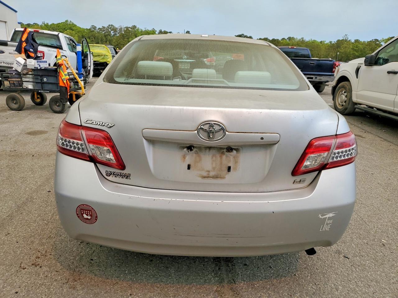 2011 TOYOTA CAMRY